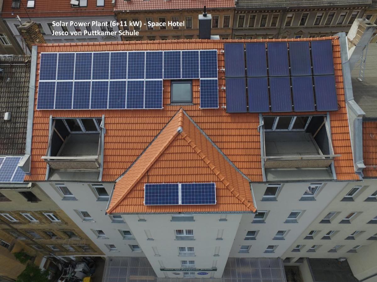 Space Hotel Im Campus Der Jvp Schule Leipzig Exterior photo